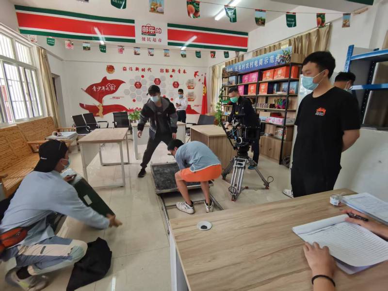思茅区广告片拍摄公司：极简主义践行者，少即是多的视觉哲学